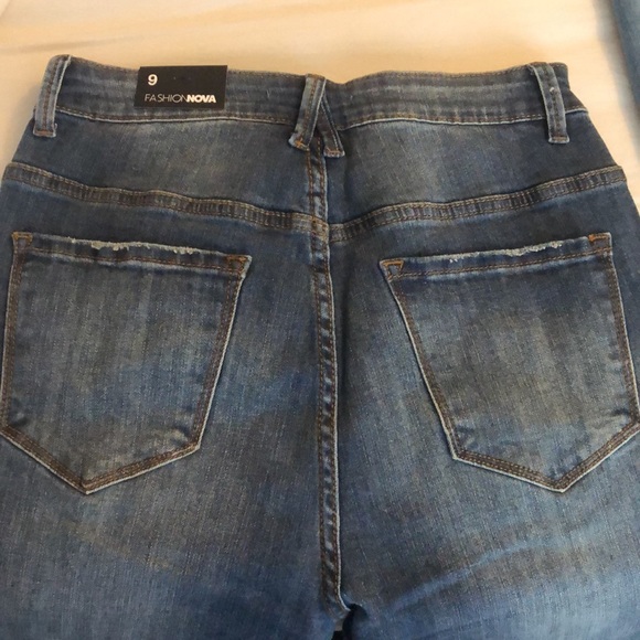Fashion Nova Skinny Jeans Size 9 - Picture 2 of 3